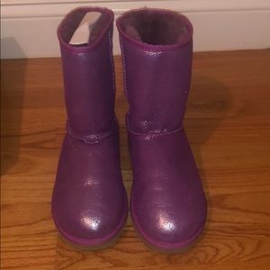 Short UGG boots
